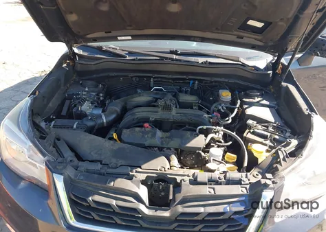 2017 Subaru Forester 2.5I Premium z USA, uszkodzony, nr VIN JF2SJAGC4HH528795